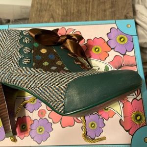 Poetic License Pumps